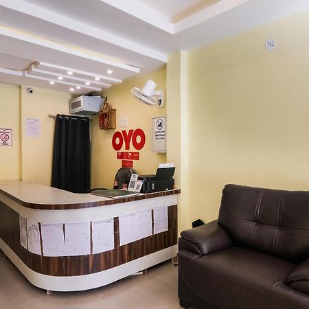 Collection O Sr Inn Chinhat Екстер'єр фото
