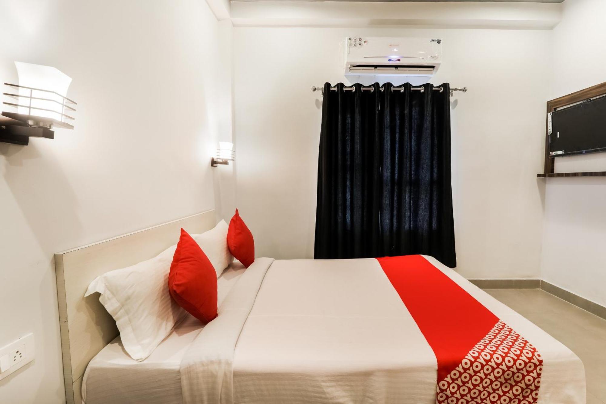 Collection O Sr Inn Chinhat Екстер'єр фото